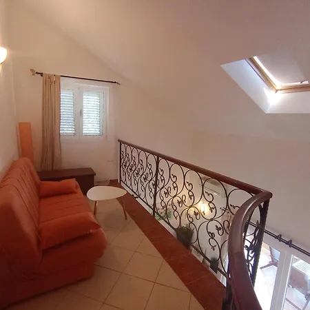 Lana Deluxe,sevid Apartment